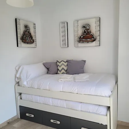 Apartment Living L *